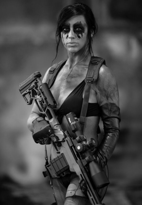 Alex Zedra naked actress photo