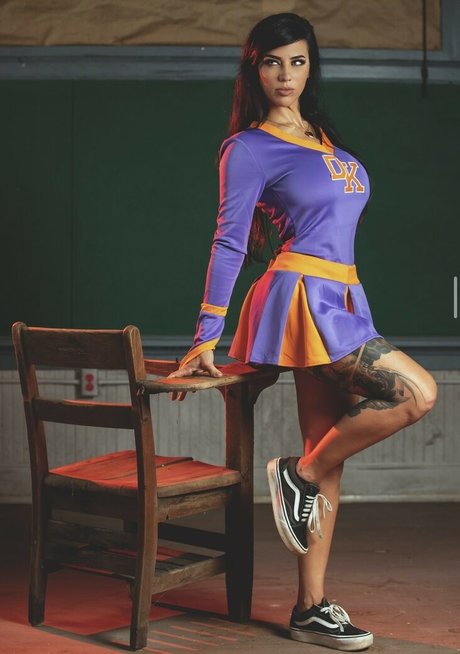 Alex Zedra adult model images