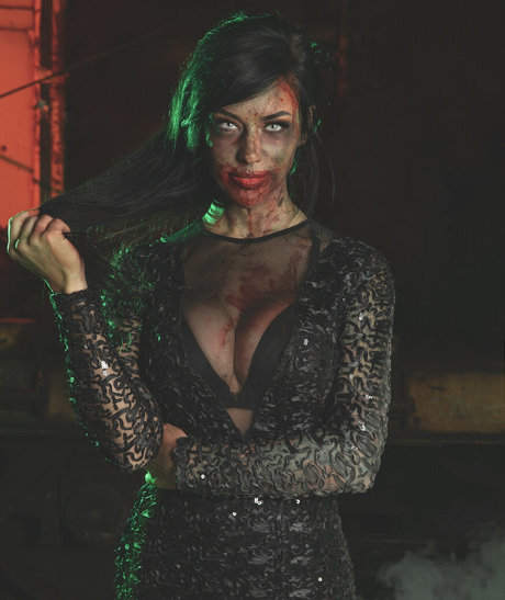 Alex Zedra nice model pic