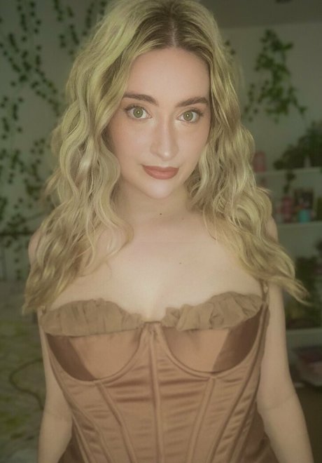 blissfulwhisperasmr pornstar high quality photo