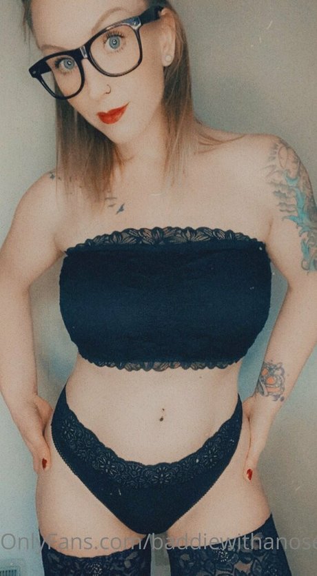 baddiewithanosering star exclusive pictures