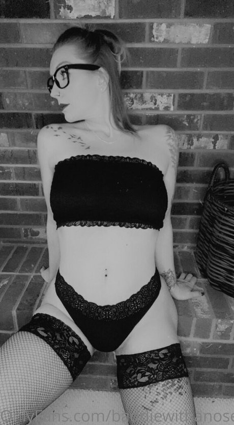 baddiewithanosering beautiful pornstar pics