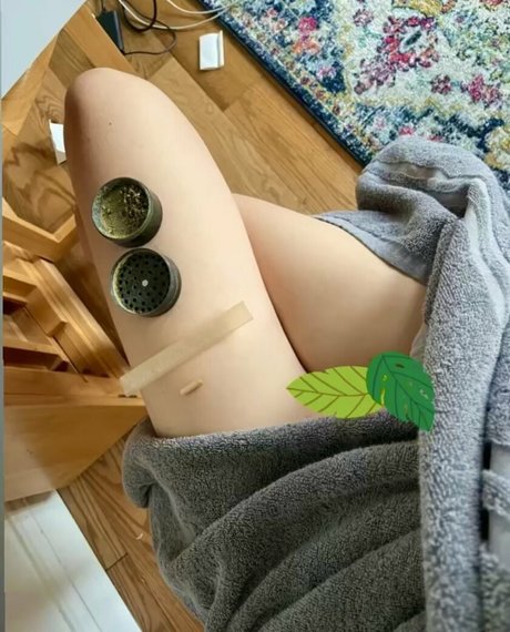 come lay with adile Profile pic