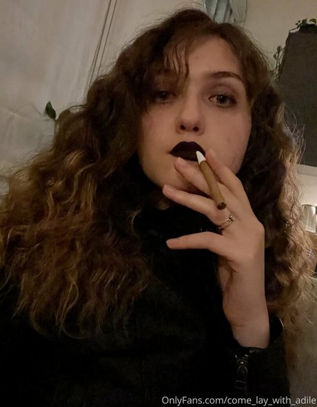 come lay with adile model beautiful picture