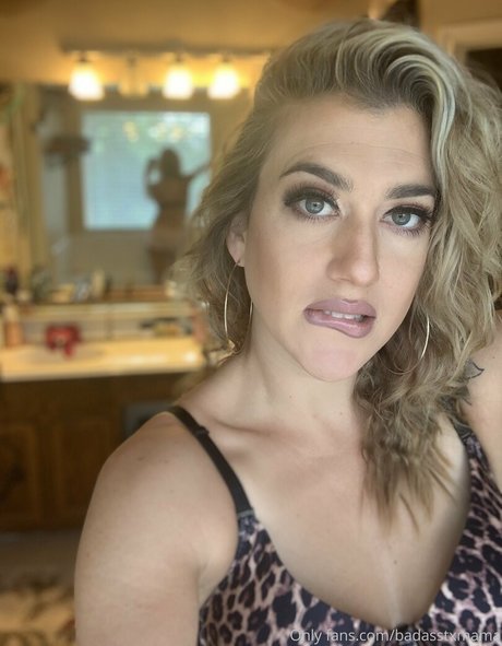 badasstxmama model art pic