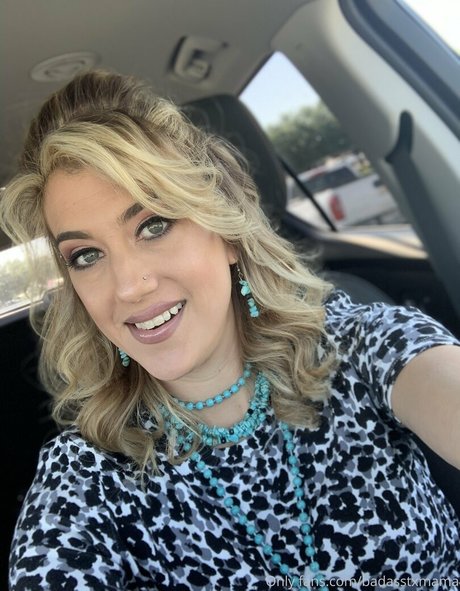 badasstxmama model adult galleries