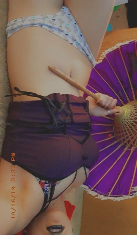 glowsticksss pornstar hd pic