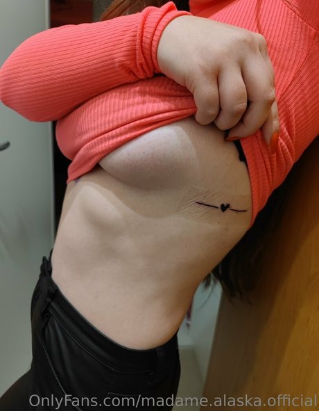 Madame Alaska top model picture