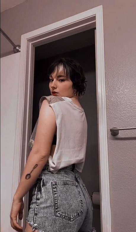 Casey Lee Williams model exclusive photo