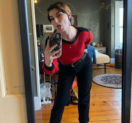 Casey Lee Williams model exclusive pics