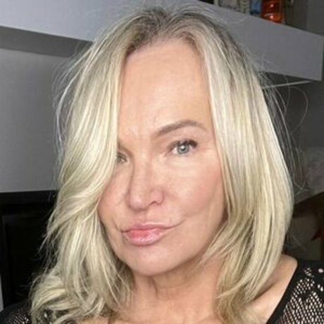 Erikka Devine model nice img