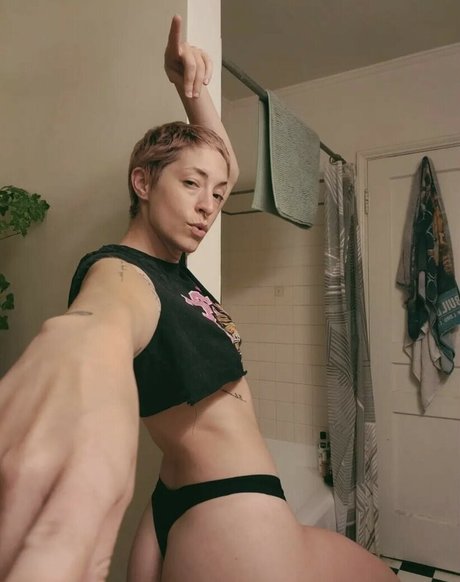 Tybee Diskin pornstar sexy picture