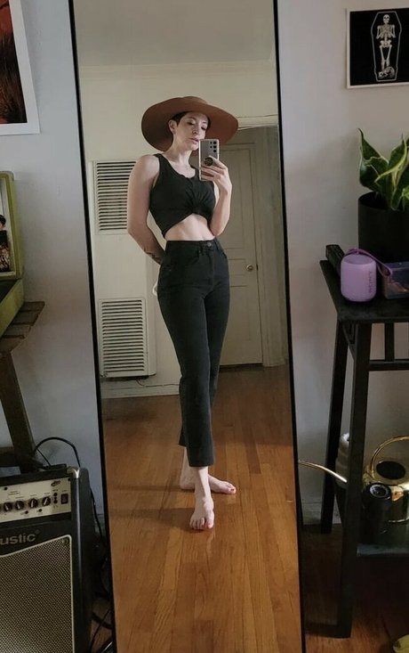 Tybee Diskin best model pic