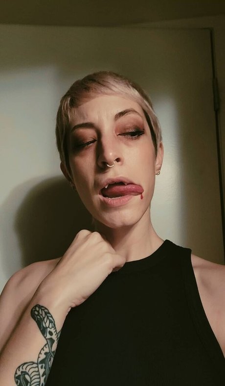 Tybee Diskin pornstar xxx archive