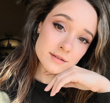 AmyKay ASMR sexy actress photos