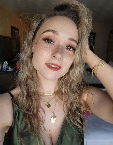 AmyKay ASMR top actress img