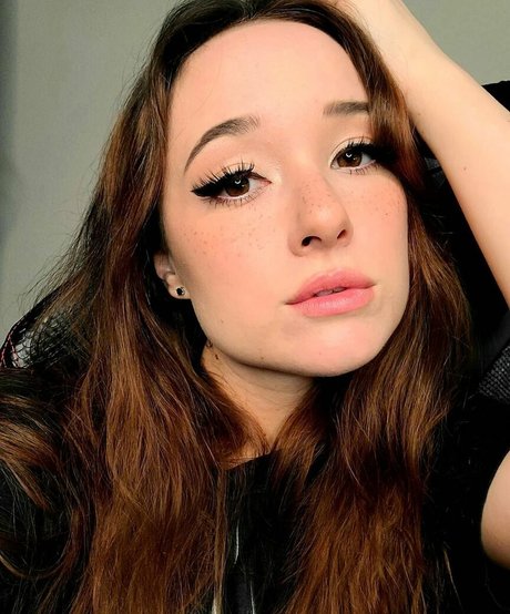 AmyKay ASMR pretty model images