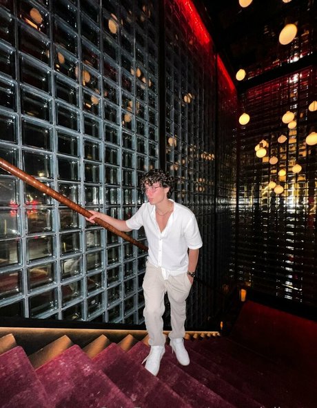 petervigilante pretty star image