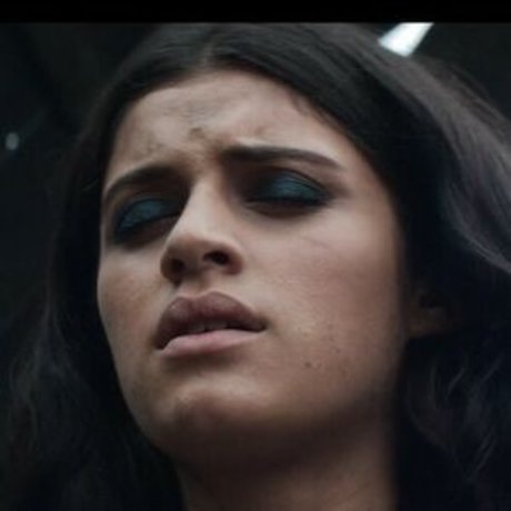 Anya Chalotra model naked img