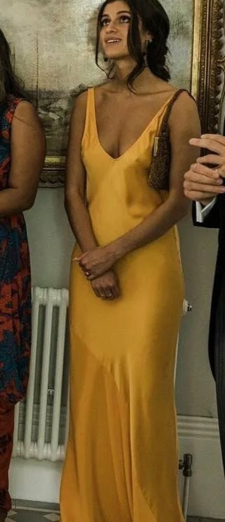 Anya Chalotra nice actress image