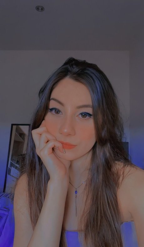 Ingrid Larissa pretty pornstar pic