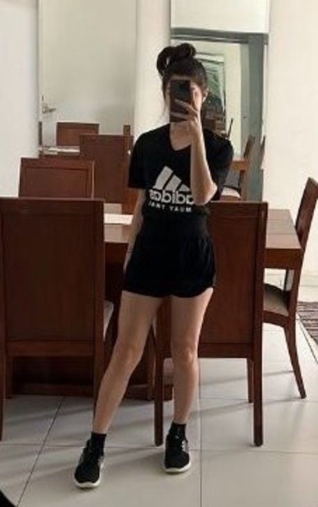 Ingrid Larissa hd actress gallery