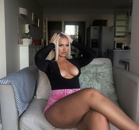 Shania Bethune sex pornstar image