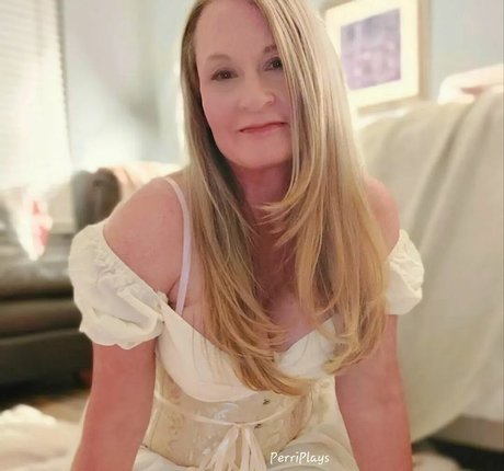 PerriPlays art model gallery