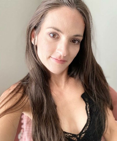 Aunna Harris star top pics