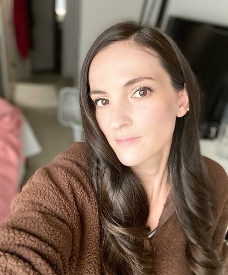 Aunna Harris sexy model img