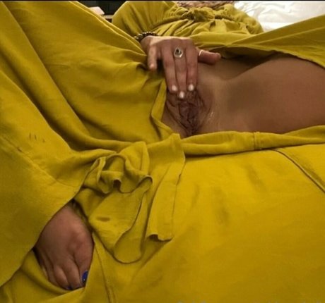 Midwest Kali model adult pictures