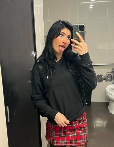 Arileebaby naked actress image