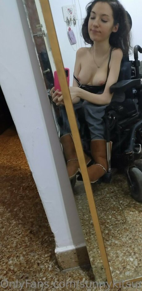 sunnykitsunexo hd pornstar pictures