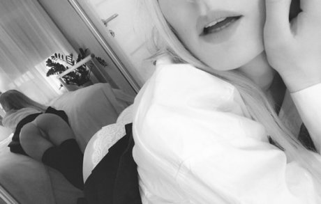 mynorwegiangirlfriend2 model top images