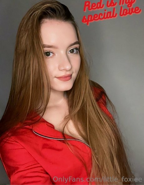 little foxiee pornstar naked img