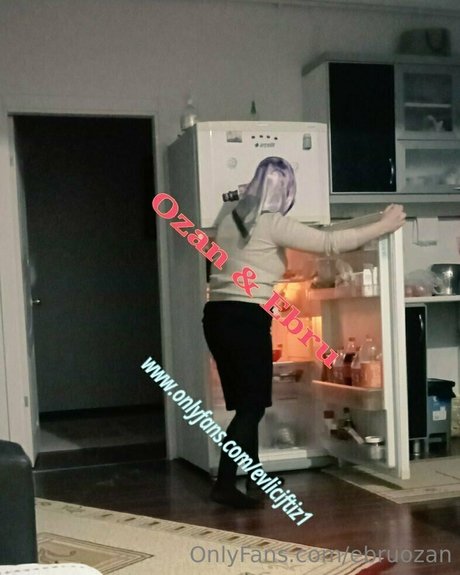 ebruozan sexy pornstar gallery