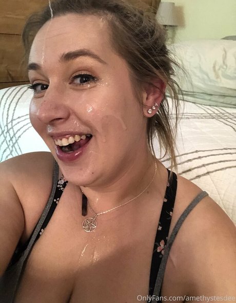 lenaamethystesdee sex model pictures