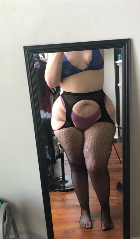 sweeet v free hot pornstar img