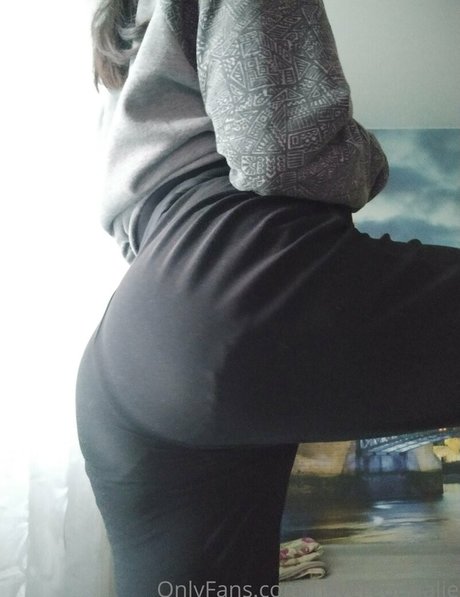 nevergonnalie sexy pornstar photo