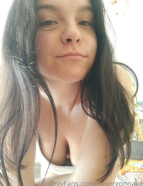 nevergonnalie pornstar naked pic