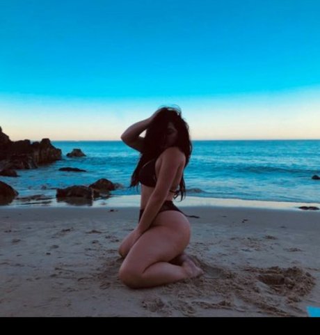 anniehartigan pornstar naked image