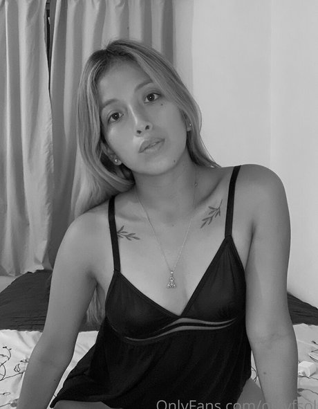 onlyfsol porn model pics