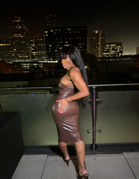 areiyami hot actress photos