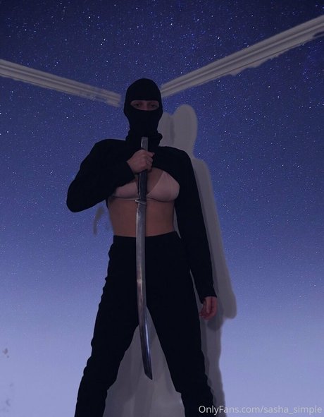 sasha simple model art img