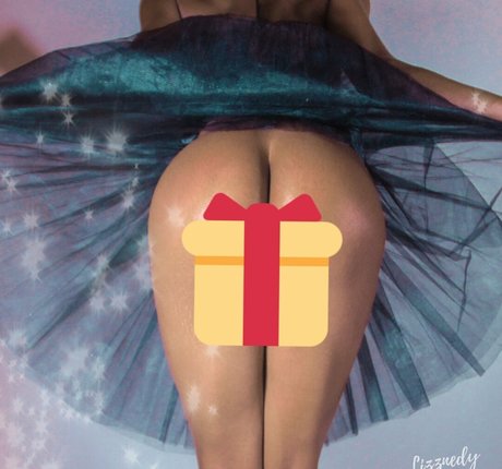 nedylizz model naked pics