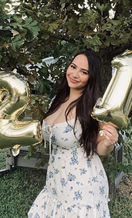 Ellie Johnston erotic star img