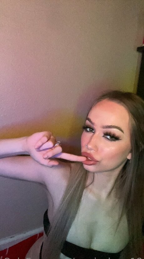 mariacheer18 model hd images