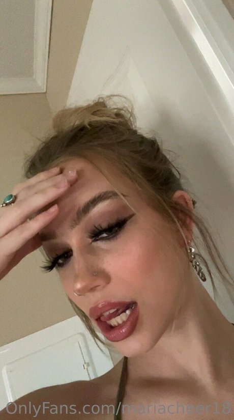 mariacheer18 model nude photos