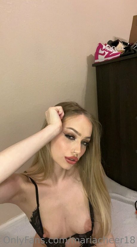 mariacheer18 star top photo