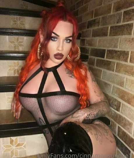 cinnamonsundae1 adult model pictures